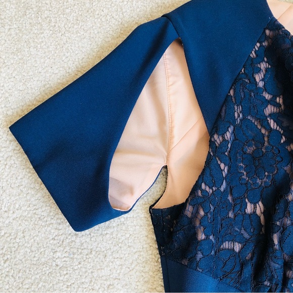 BGBG MaxAzria Lace CutOut Navy & Cream Trish Dress Size 6 - Picture 8 of 13